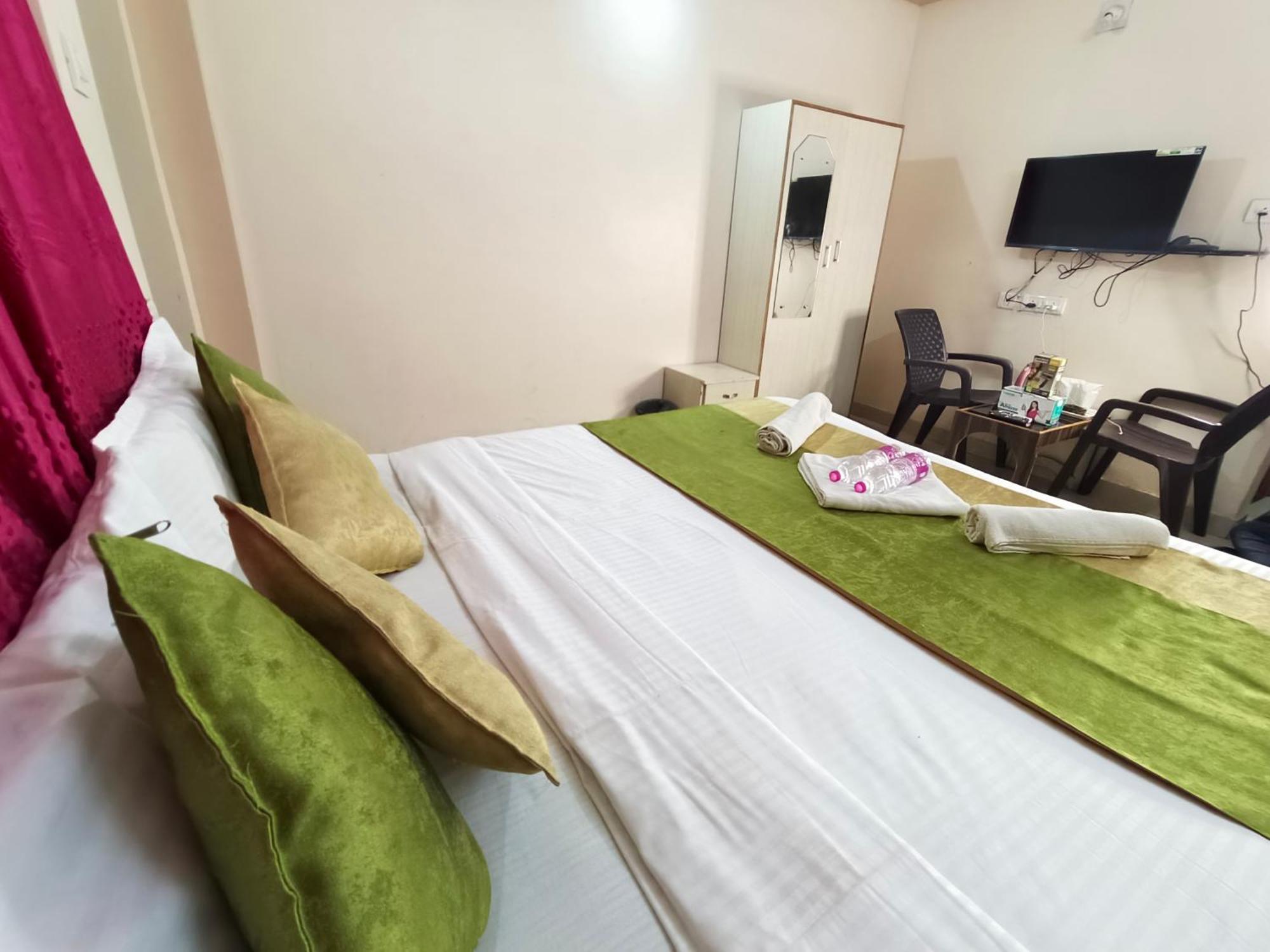 Hotel Bay Beach Inn Пурі Екстер'єр фото