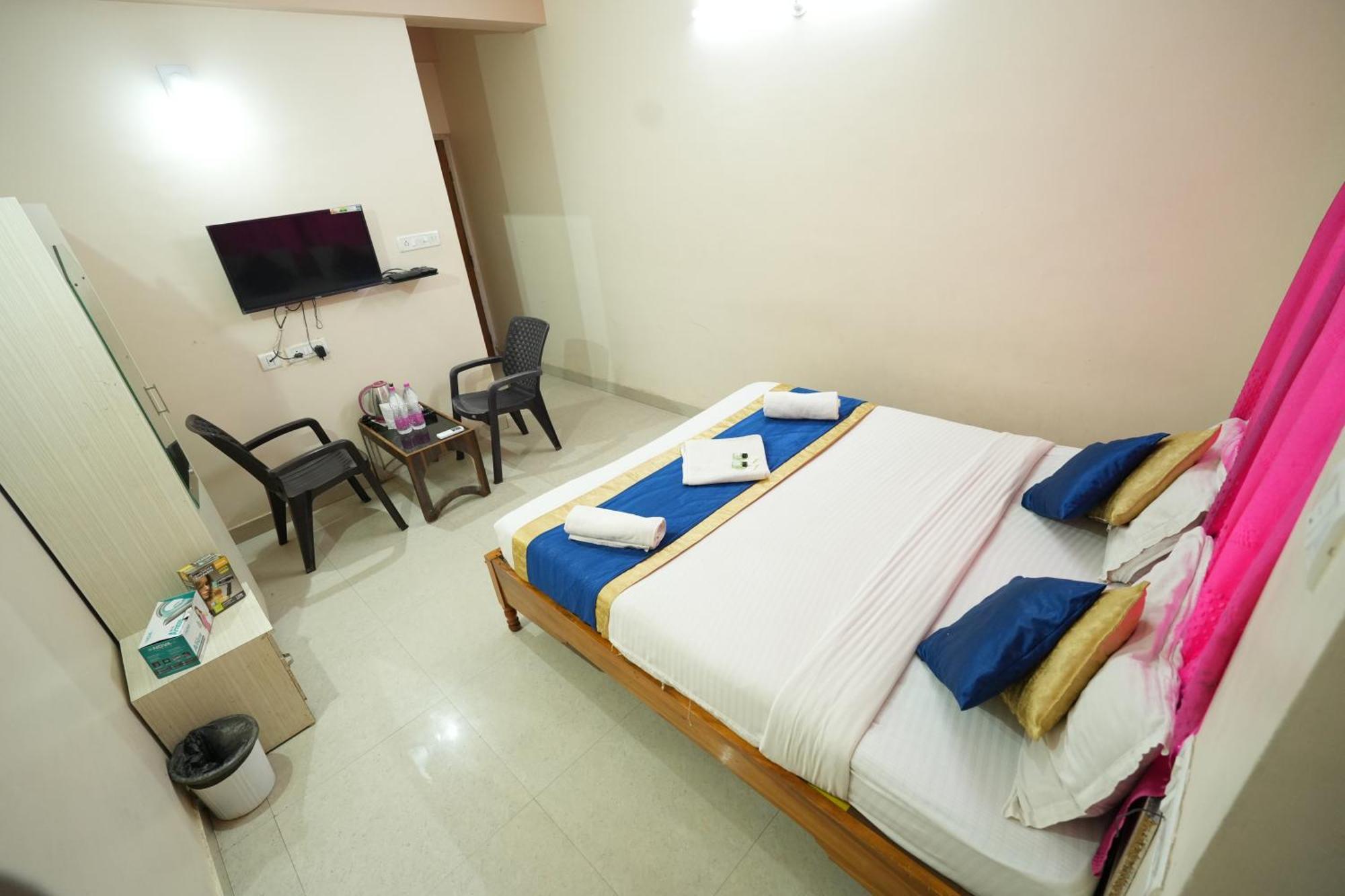 Hotel Bay Beach Inn Пурі Екстер'єр фото